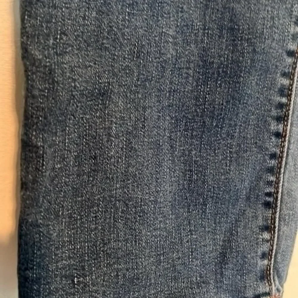 True Religion Jeans Geno Relaxed Slim 34/32 Medium Wash  Distressed  Boho Hippie